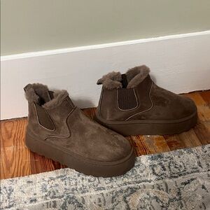 Cozy Brown Kids Boots